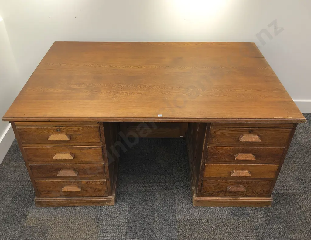 Large Oak Pedestal Desk Image 1++
