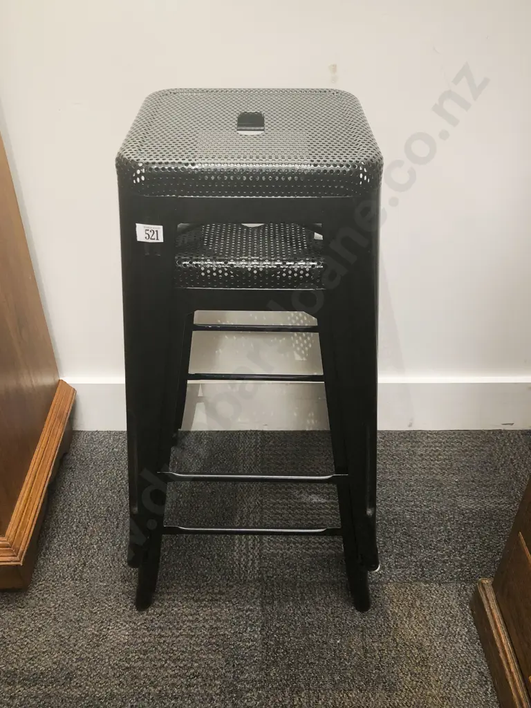Pair of Modern Bar Stools Image 1++