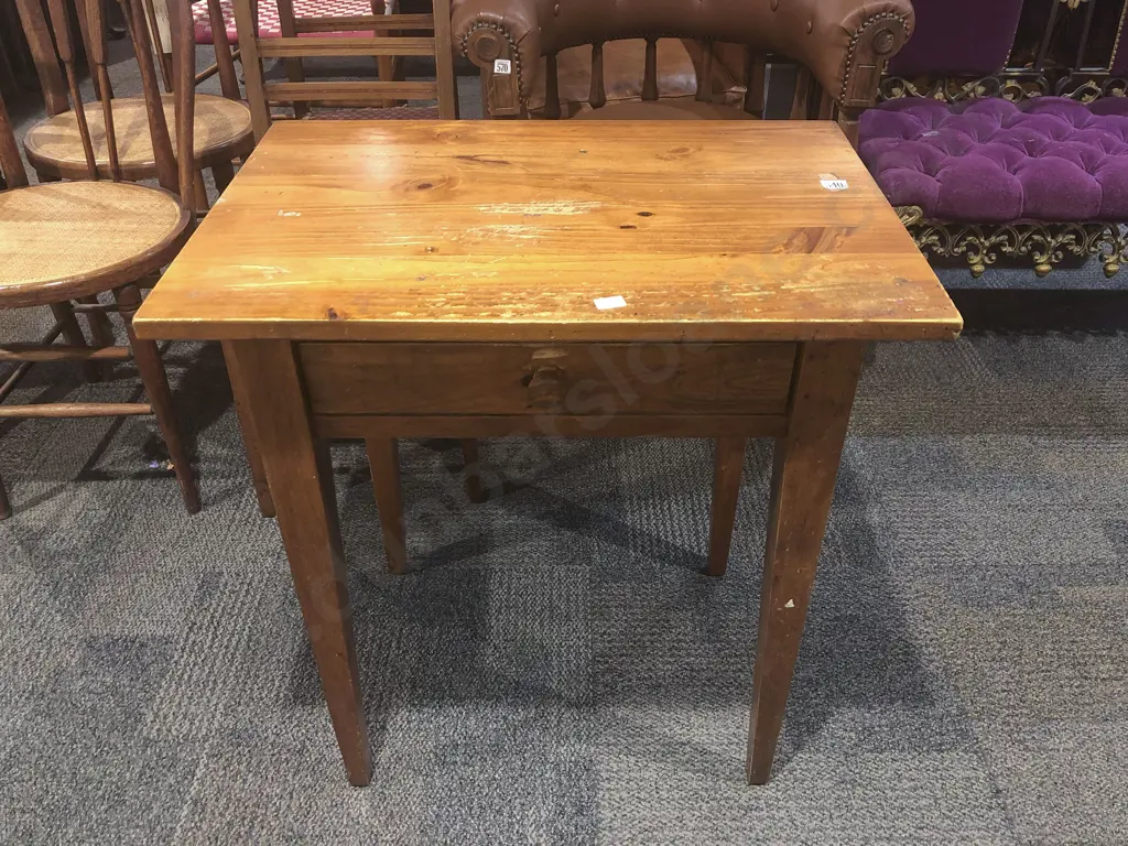Single Drawer Side Table Image 1++