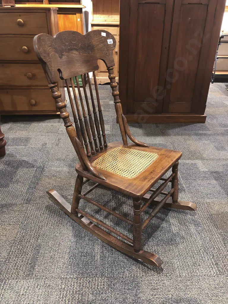 American Style Wycombe Seated Rocking Chair Image 1++
