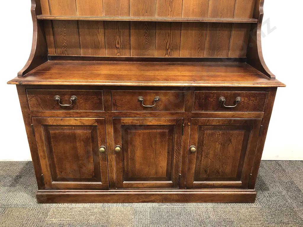 A Fine Quality Geo III Style Oak Welsh Dresser Image 1++