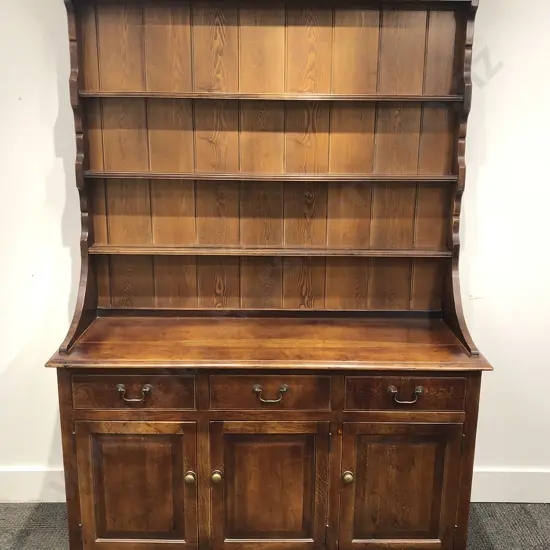 A Fine Quality Geo III Style Oak Welsh Dresser