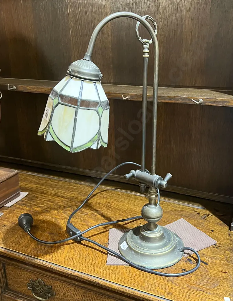 Tiffany Style Table Lamp & Shade Image 1++