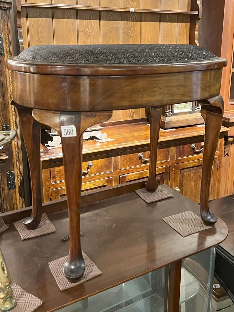 Piano Stool With Compartment Image 1++