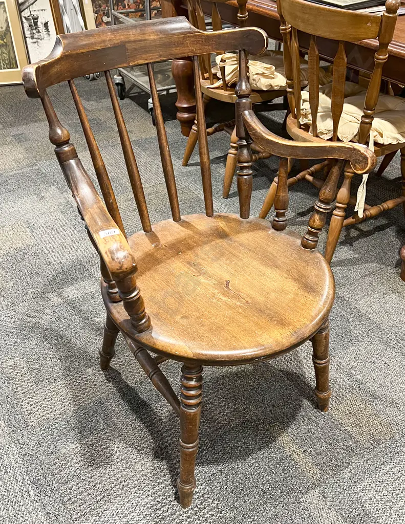 Vict Spindle Back Elbow Country Kitchen Chair Image 1++