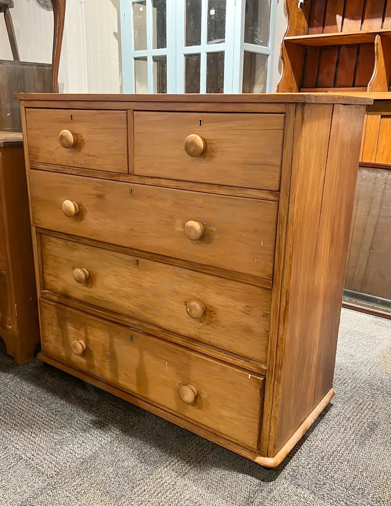 Kauri Chest of Drawers Image 1++