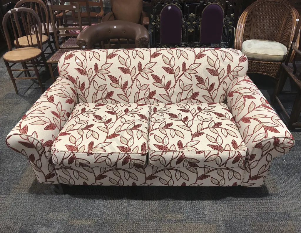 Modern Upholstered Three Piece Lounge Suite Image 1++