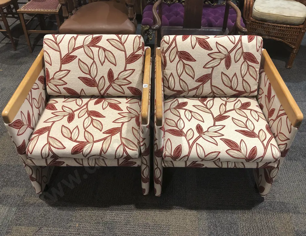 Modern Upholstered Three Piece Lounge Suite Image 1++