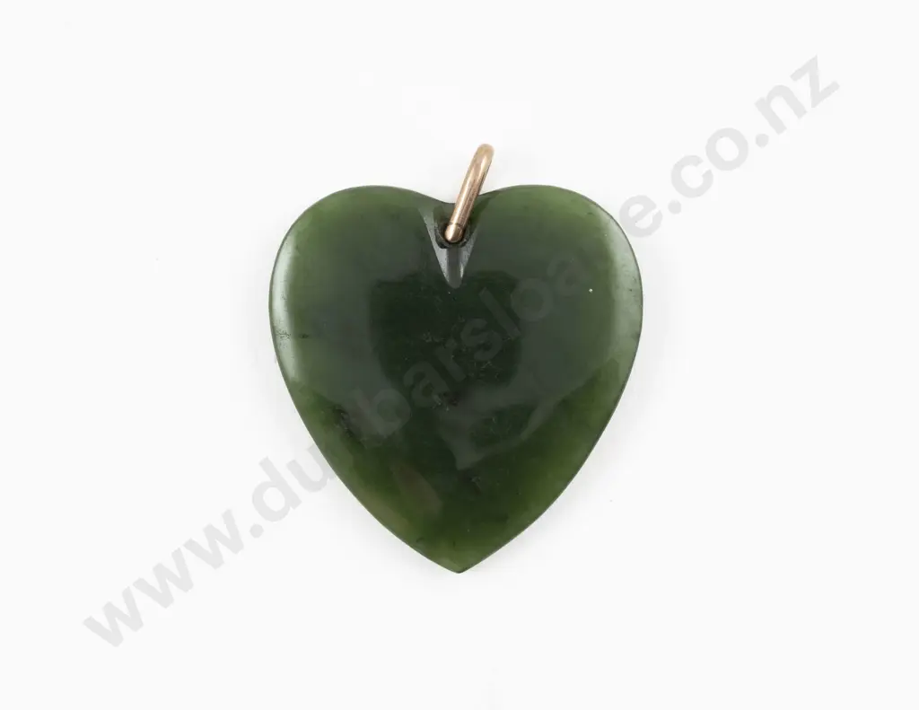 9ct Mounted Greenstone Heart Pendant Image 1++