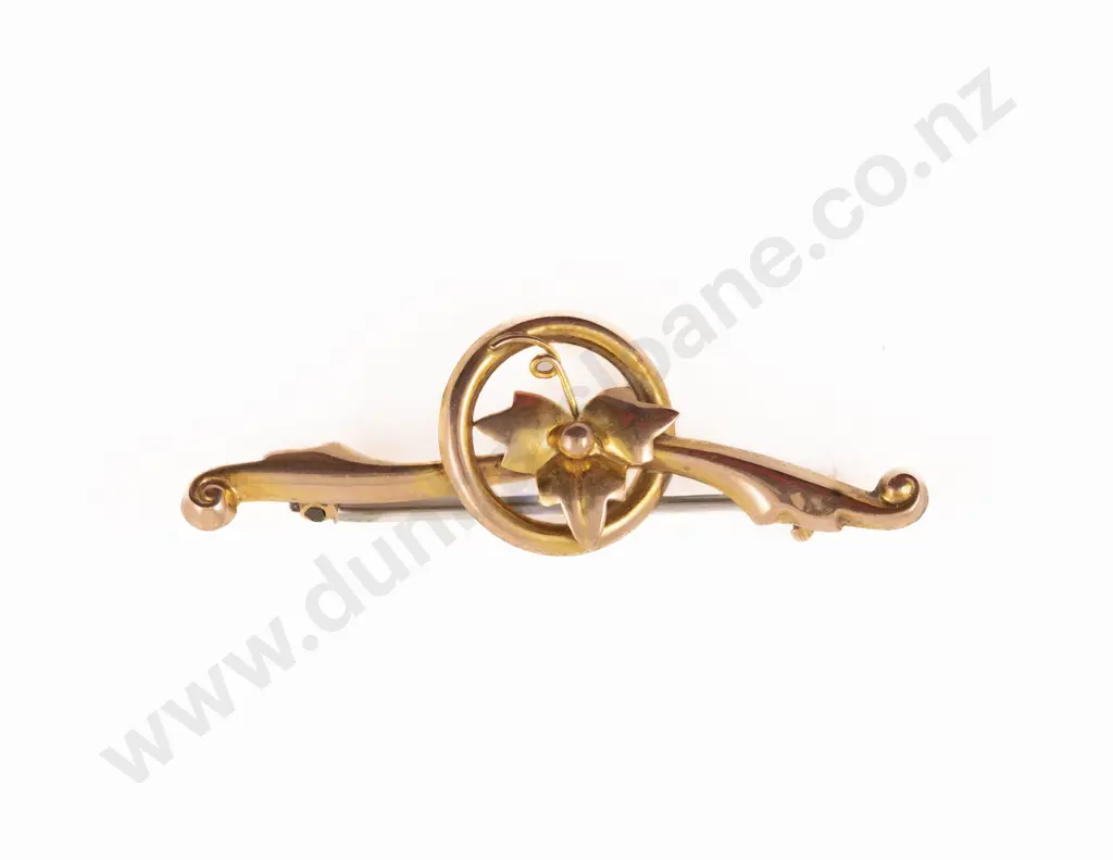 Vintage Boxed 9ct Scroll Bar Brooch Image 1++