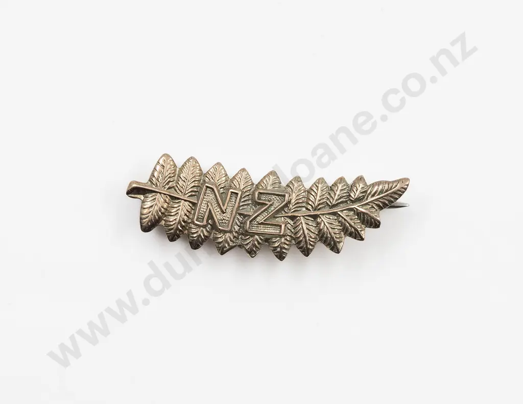 9ct NZ Fern Lapel Brooch Image 1++