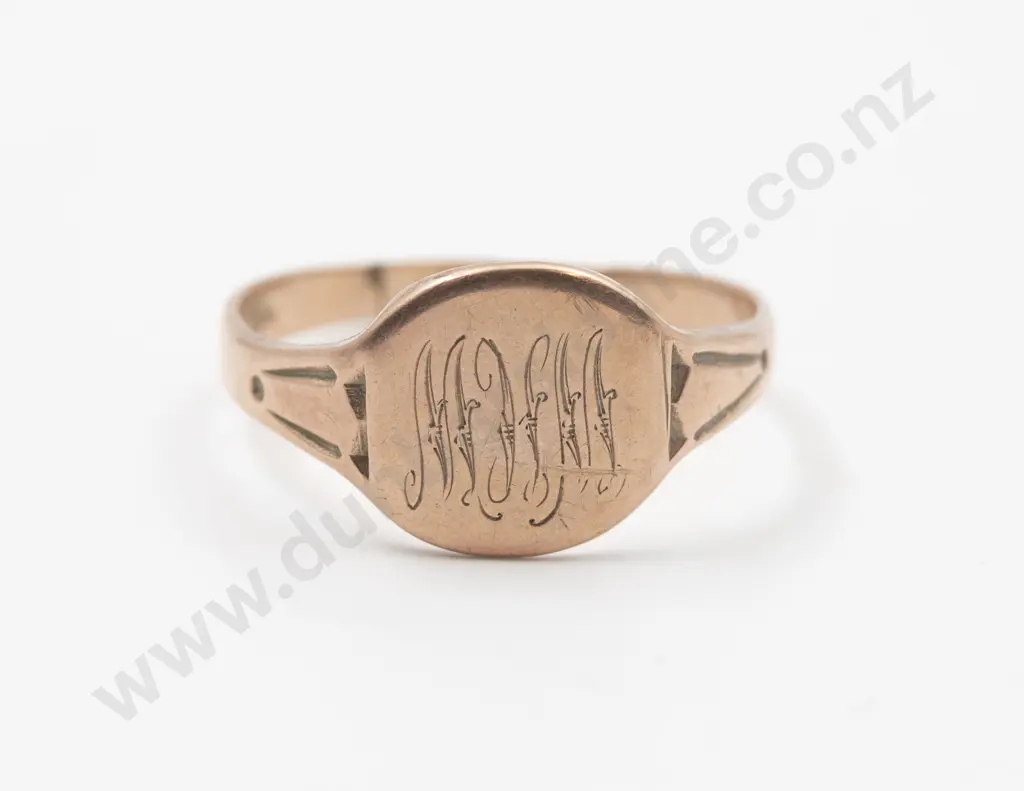 9ct Signet Ring Image 1++