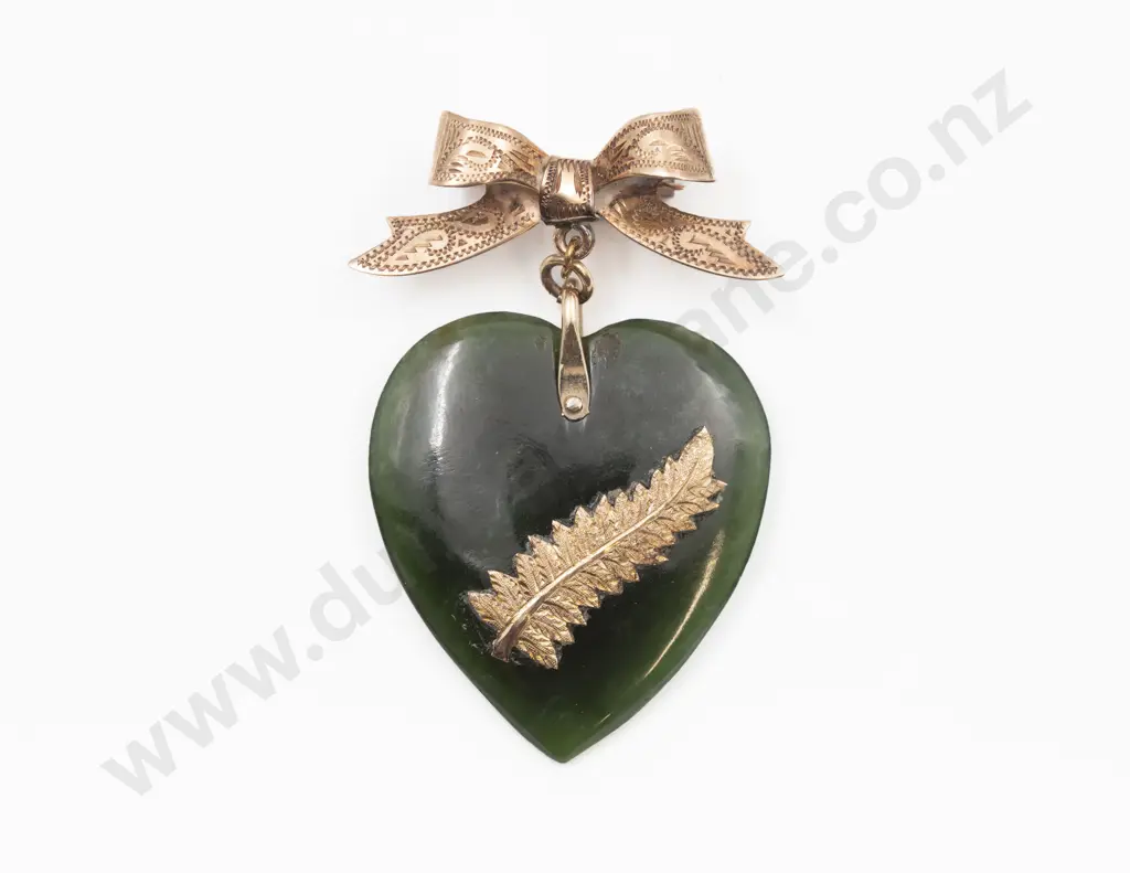 9ct Fern Mounted Greenstone Heart Pendant on 9ct Bow Brooch Image 1++