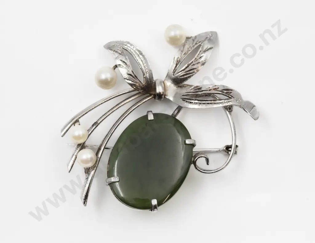 S/S Four Cultured Pearl and Greenstone Spray Brooch Image 1++