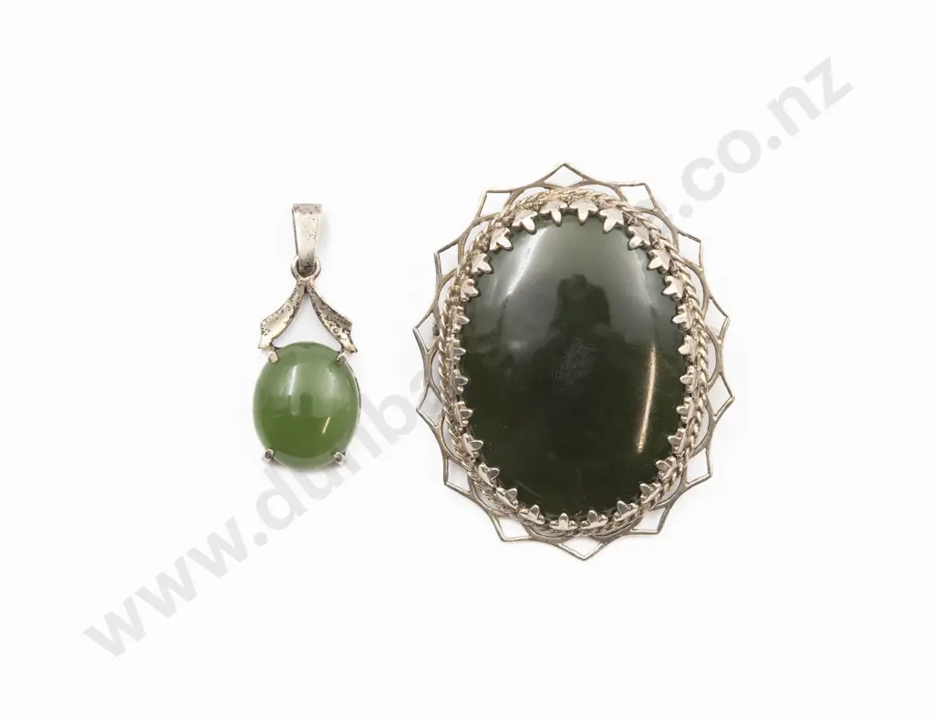 S/S Framed Oval Greenstone Panel Brooch Image 1++