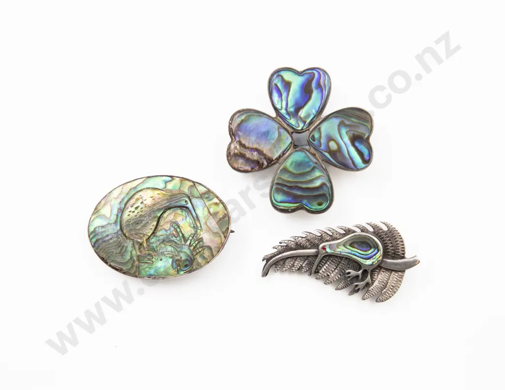 S/S and Carved Kiwi Paua Brooch and Two Brooches Image 1++