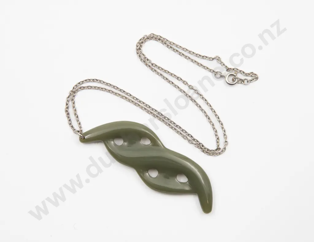 Traditional Inanga Pounamu Image 1++