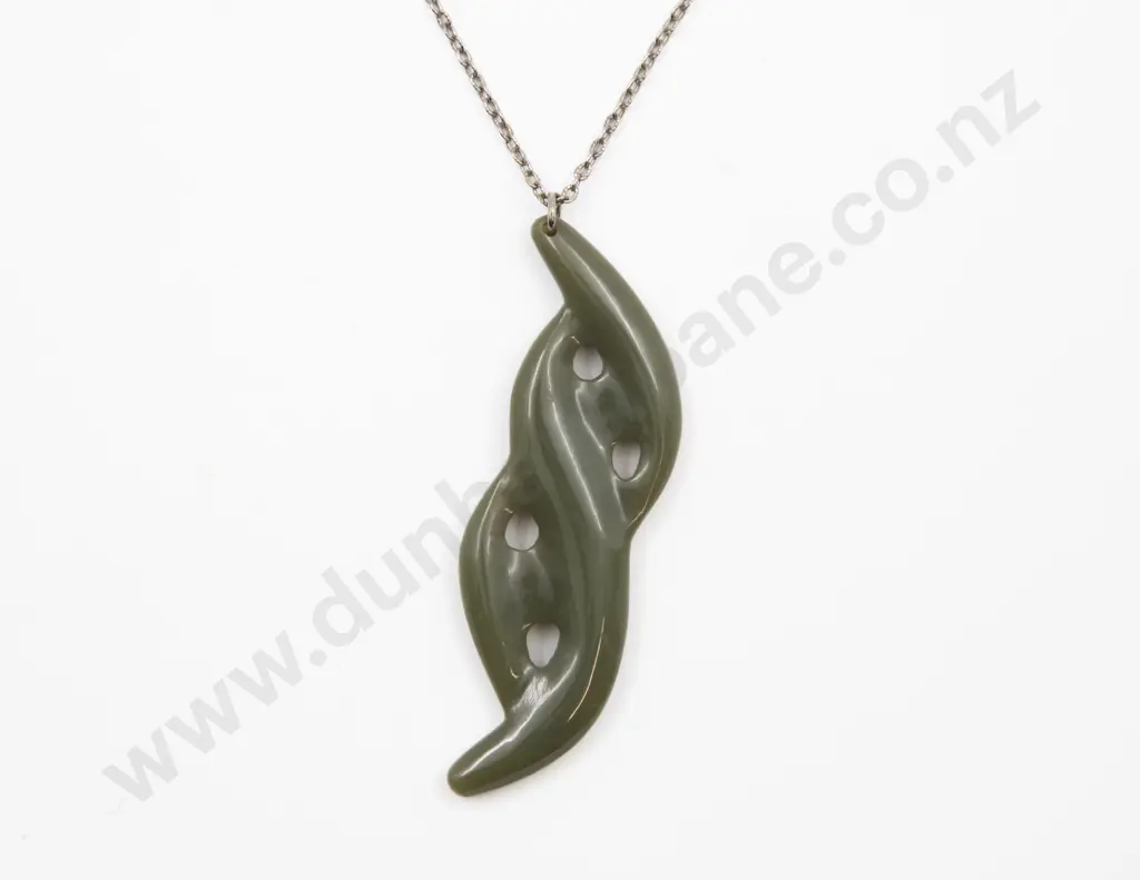 Traditional Inanga Pounamu Image 1++