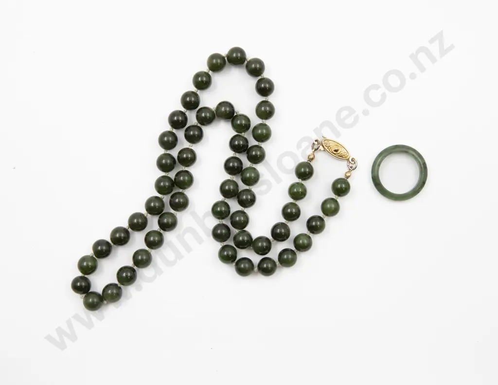 Single Strand Uniform Greenstone Bead Necklace Image 1++