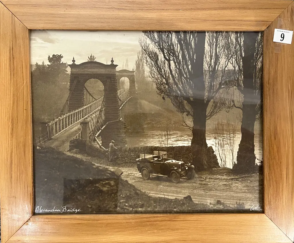 Whites Aviation - Alexandra Bridge Image 1++