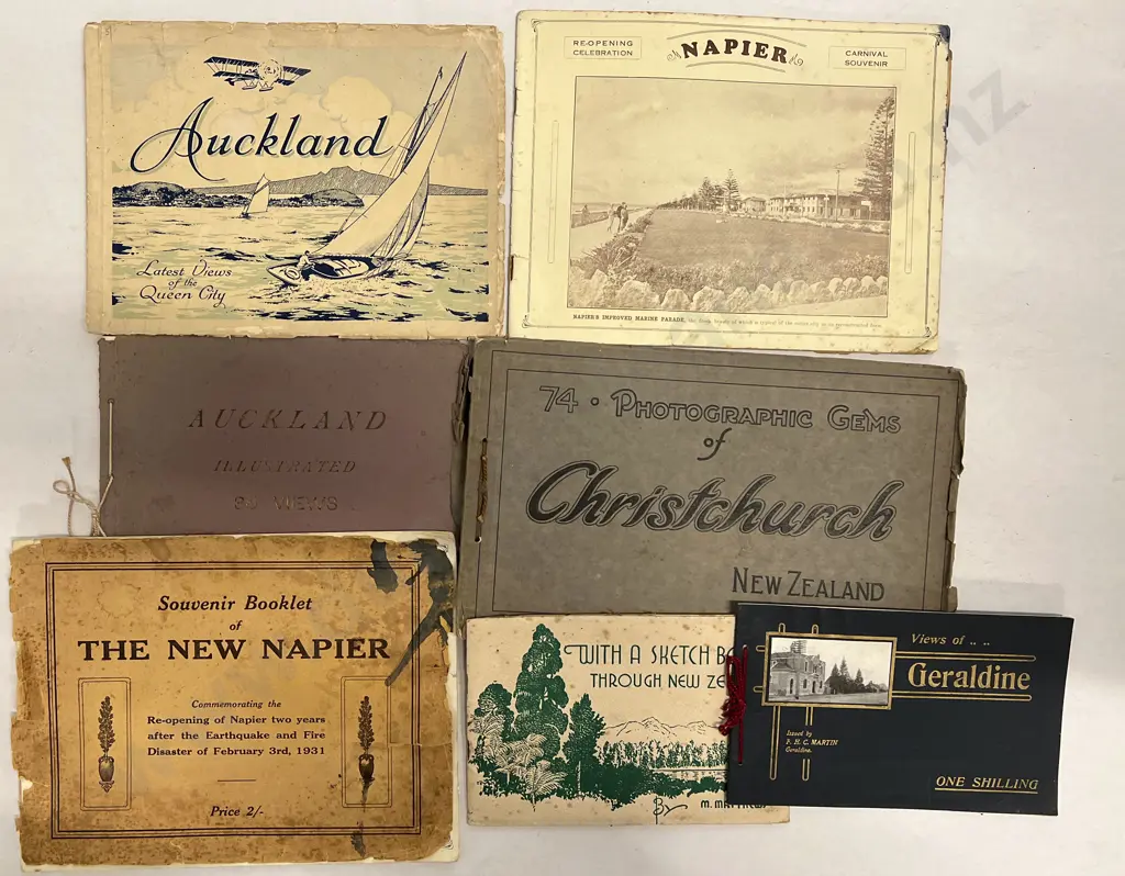 Various NZ Photo Booklets Image 1++