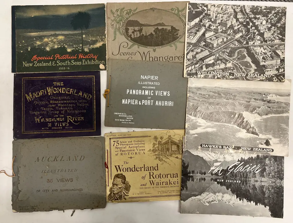 Various NZ Photo Booklets Image 1++