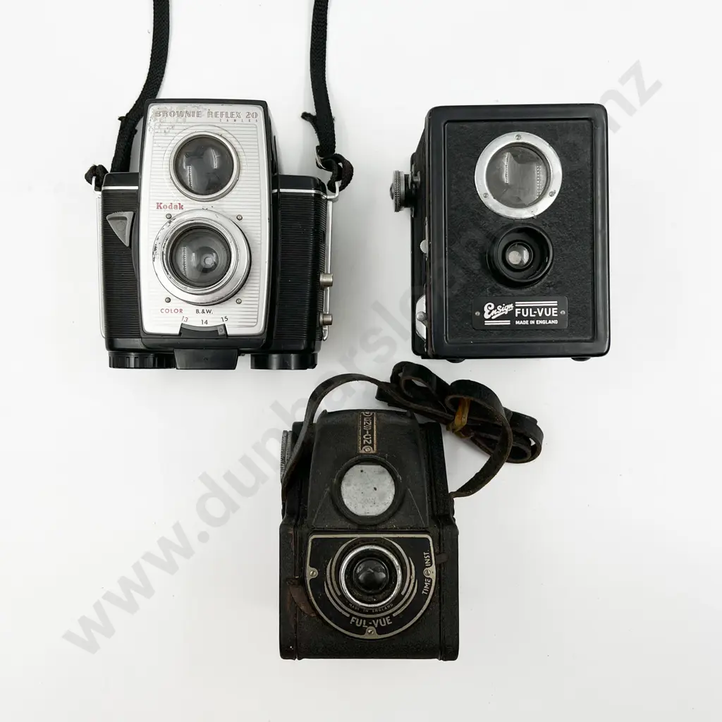 Collection of TLR Cameras Incl. Kodak Brownie Reflex 20 Image 1++