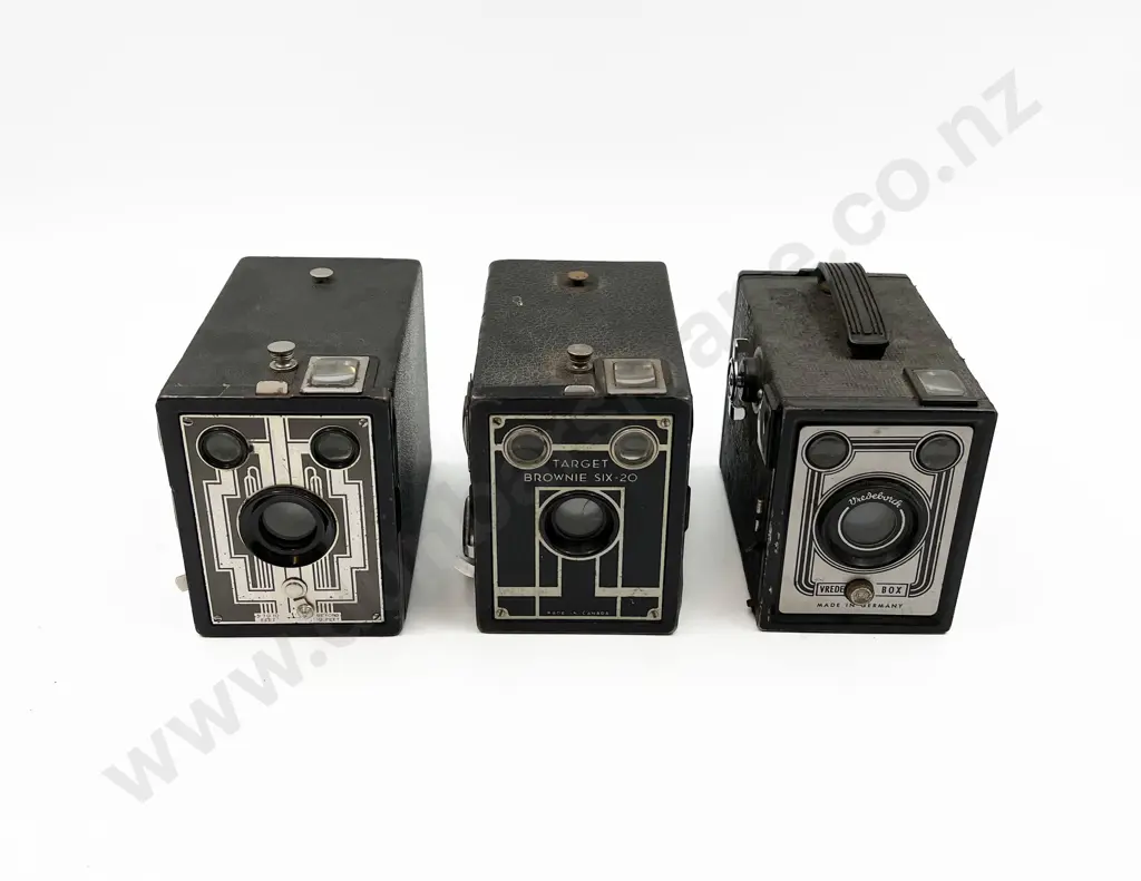 Kodak Brownie Box Camera & Two Others Image 1++