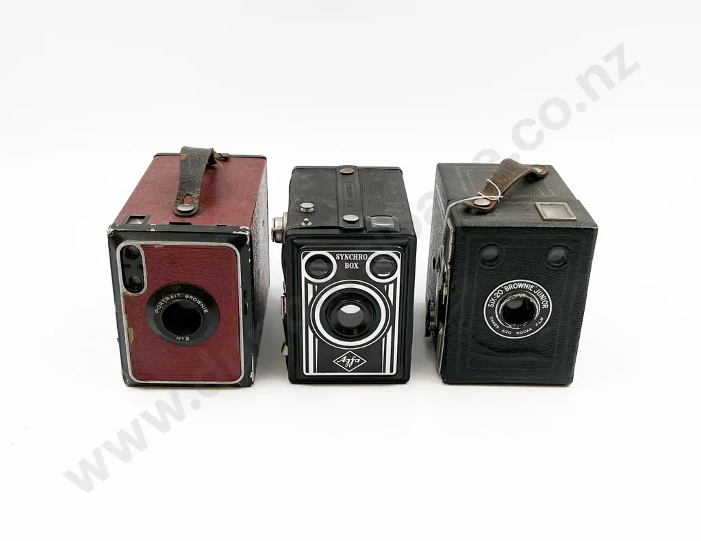 Kodak Brownie Box Camera & Two Others Image 1++