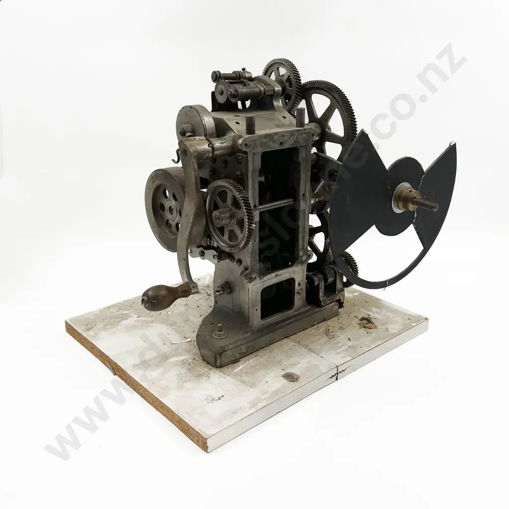 Hand Cranked Projector Image 1++