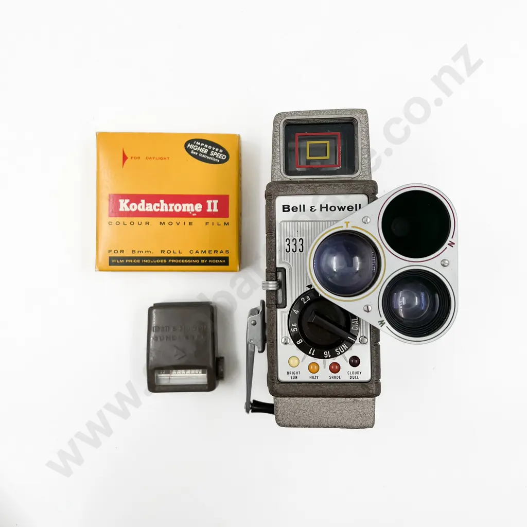Bell & Howell 333 Film Cine Camera with Case Image 1++