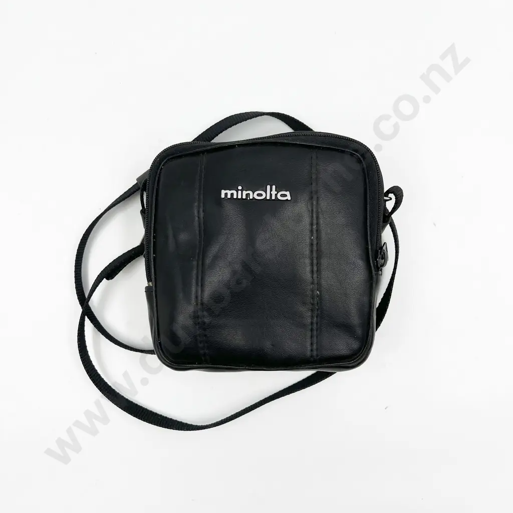 Two Minolta 110 Zoom SLRs with Pocket Autopak 250 Image 1++