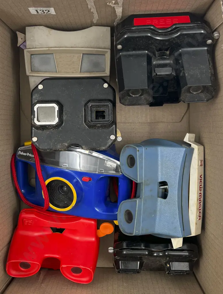 Assortment of View-Master Viewers Image 1++