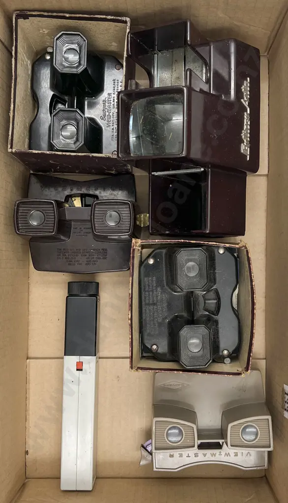 Assortment of View-Master Viewers Image 1++