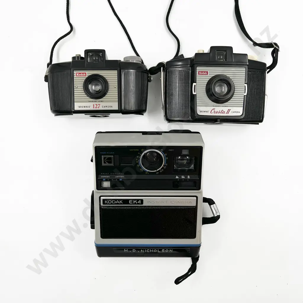 Kodak EK4 Instant & Two Brownie Cameras Image 1++
