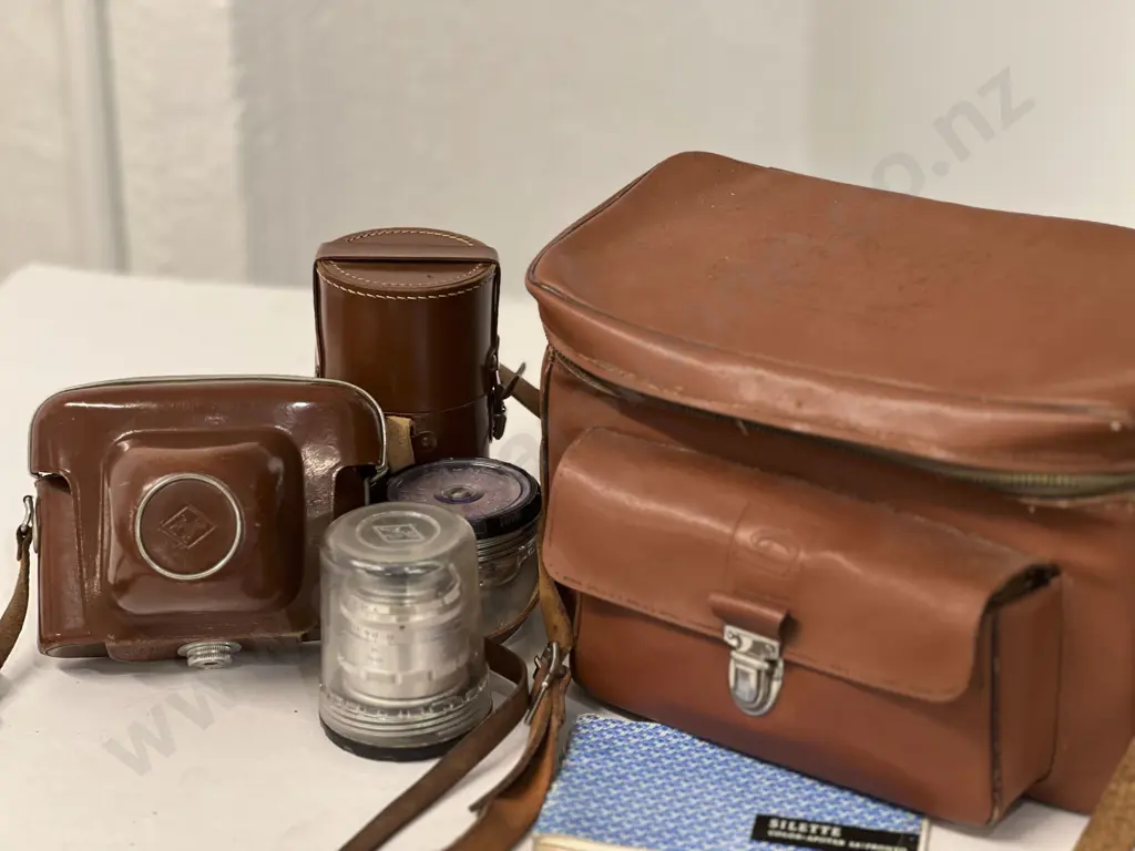Agfa Ambi Silette Rangefinder with Accompanying Lenses & Leather Bag Image 1++
