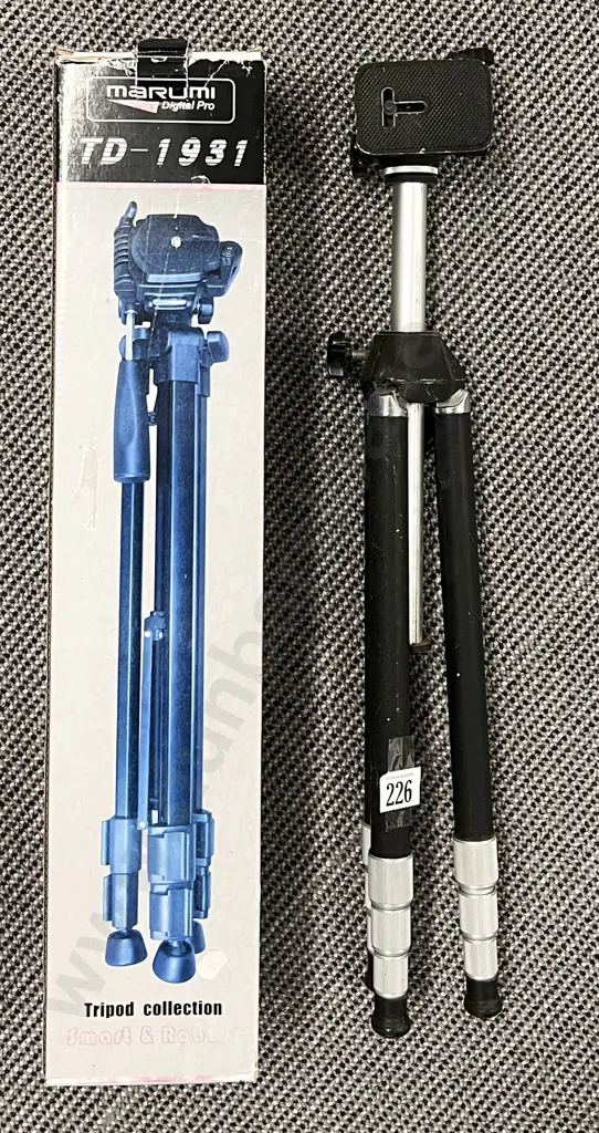 Two Tripods Image 1++