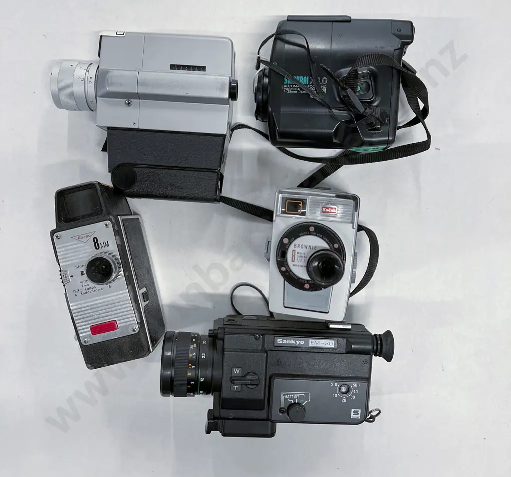 Five Movie Cameras Including Rondo 8mm Image 1++