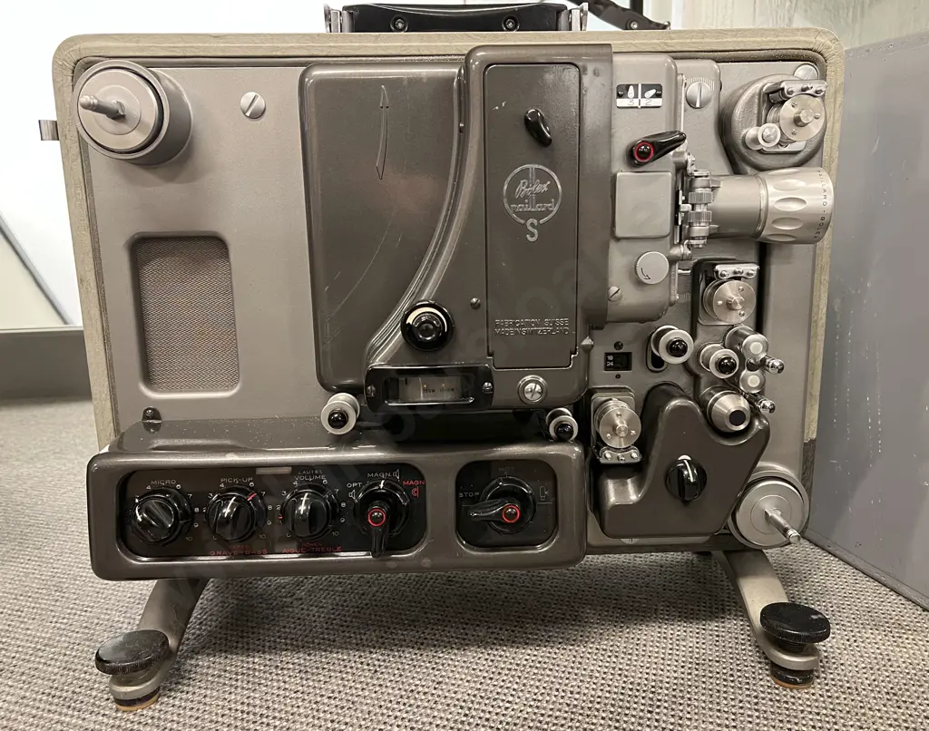 Bolex Paillard S-221 Image 1++