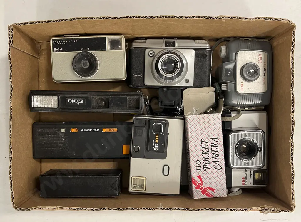 Quantity of Assorted Pocket Cameras and Others Image 1++