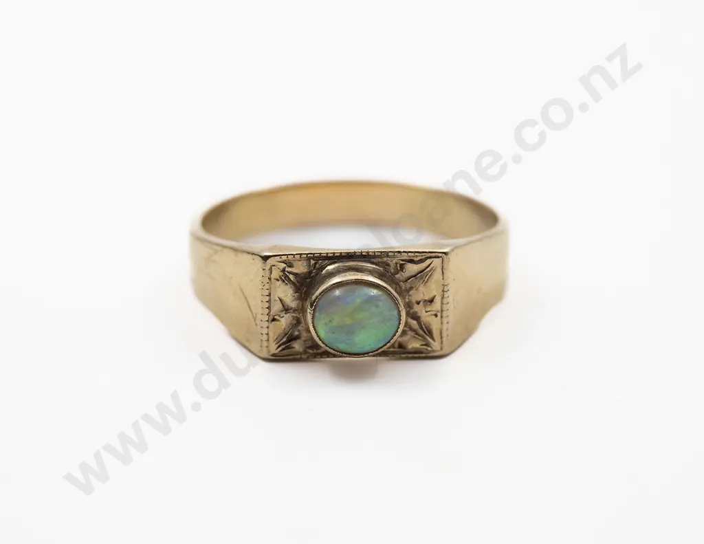 9ct Single Opal Band Ring Image 1++