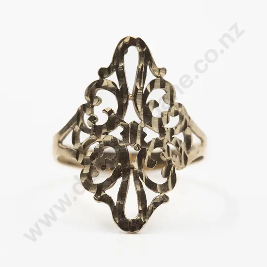 14ct Fancy Bright Cut Dress Ring