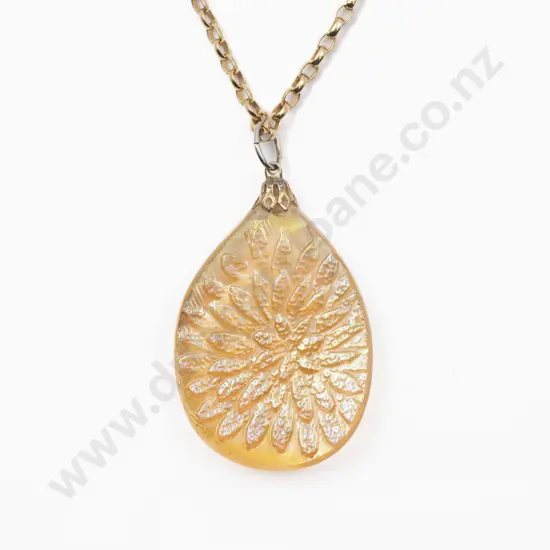 Carnival Glass Pendant on 9ct Trace Link Neck Chain