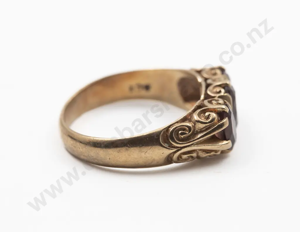 9ct Three Stone Garnet Bridge Ring Image 1++