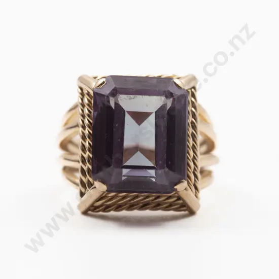 18ct Single Stone Synthetic Alexandrite Dress Ring