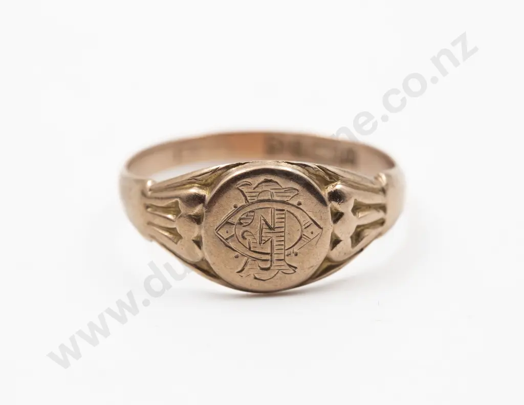 9ct Initialled Signet Ring Image 1++