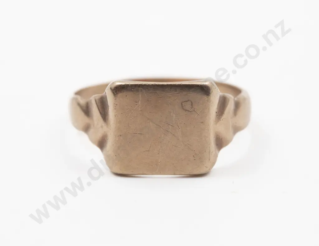 9ct Plain Signet Ring Image 1++