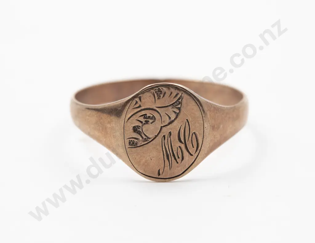9ct Oval Panel Signet Ring Image 1++