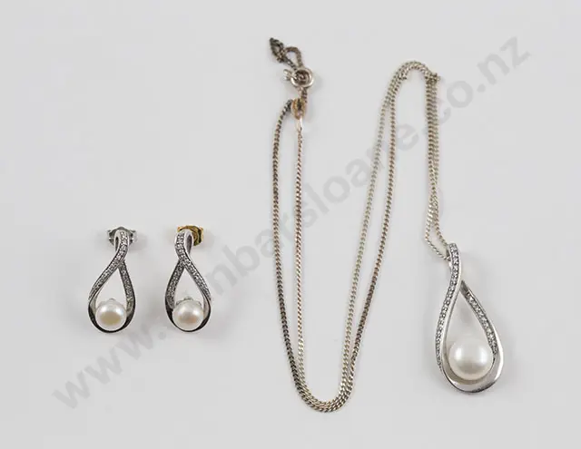 Steward Dawson .925 Silver Freshwater Pearl and Cubic Zirconia Swirl Pendant Image 1++