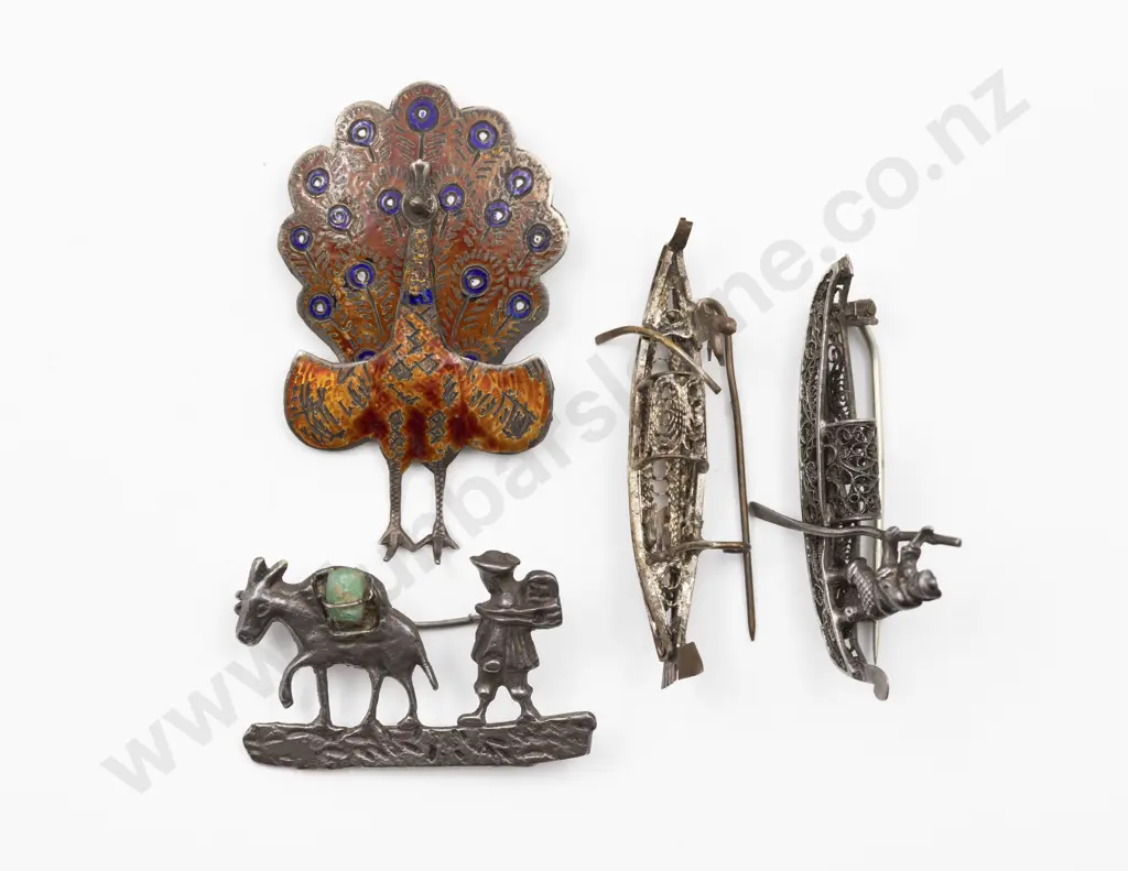 Vintage Siam Silver and Enamel Peacock Hinged Brooch Image 1++